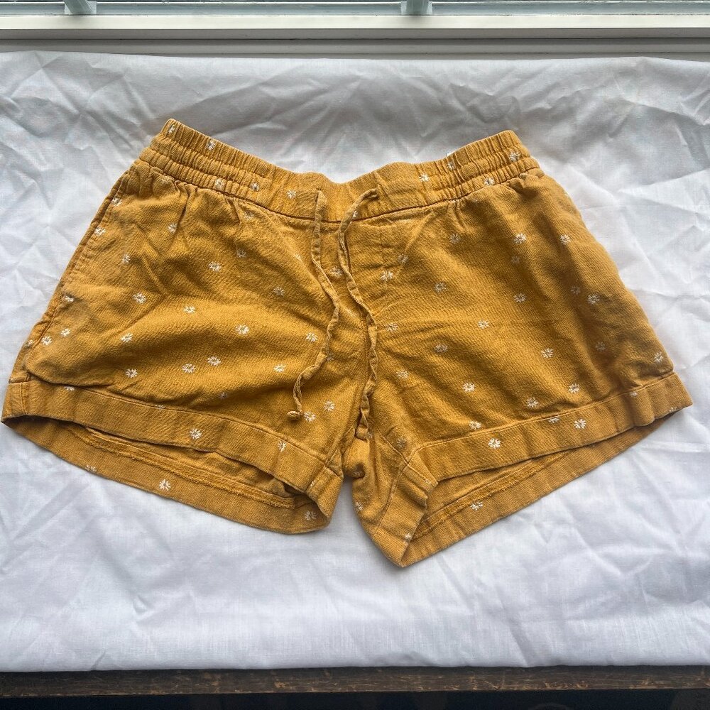 Old Navy yellow/gold flower linen shorts size M